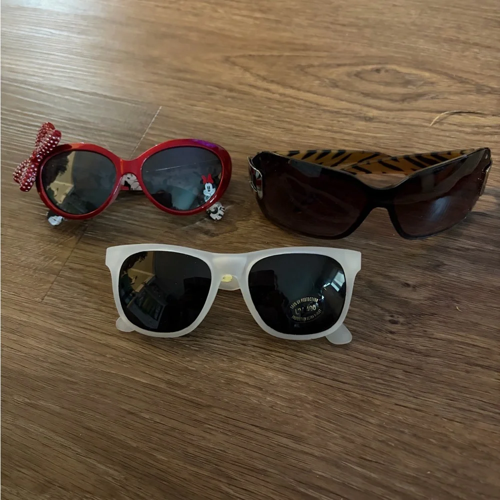 Foster Grant, Blue and Kids Disney Sunglasses Set - Red, White, Brown